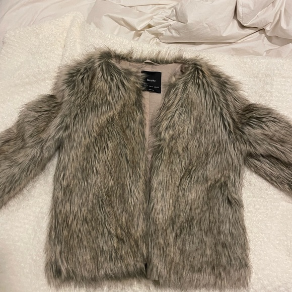 bershka faux fur coat - Picture 1 of 3